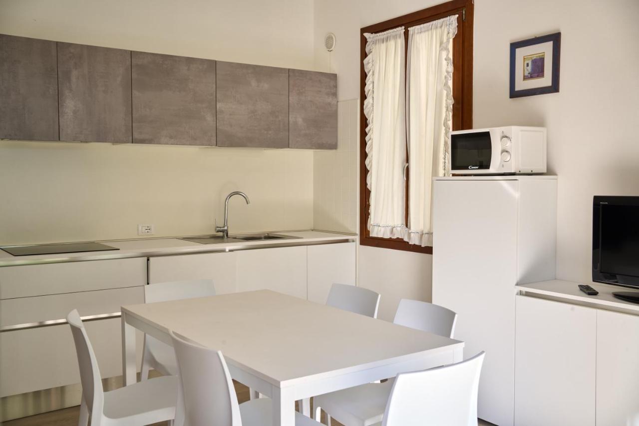 Appartamenti Villa Paola-Pochi Passi Dal Mare-Zona Piazza Aurora-לידו די ג'סולו מראה חיצוני תמונה