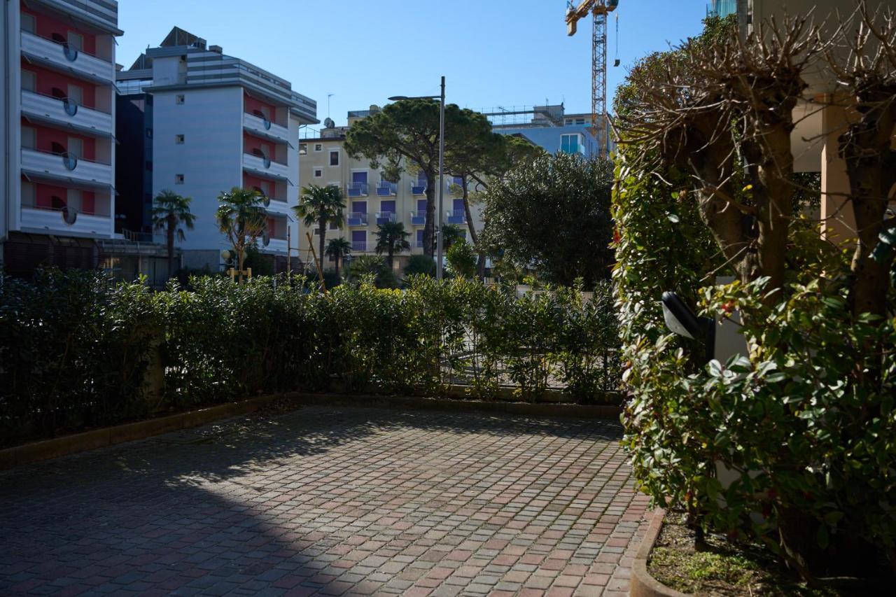 Appartamenti Villa Paola-Pochi Passi Dal Mare-Zona Piazza Aurora-לידו די ג'סולו מראה חיצוני תמונה