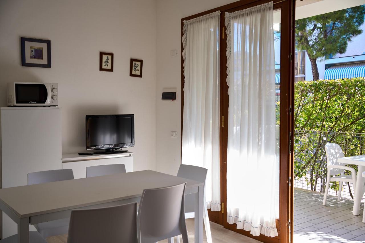 Appartamenti Villa Paola-Pochi Passi Dal Mare-Zona Piazza Aurora-לידו די ג'סולו מראה חיצוני תמונה