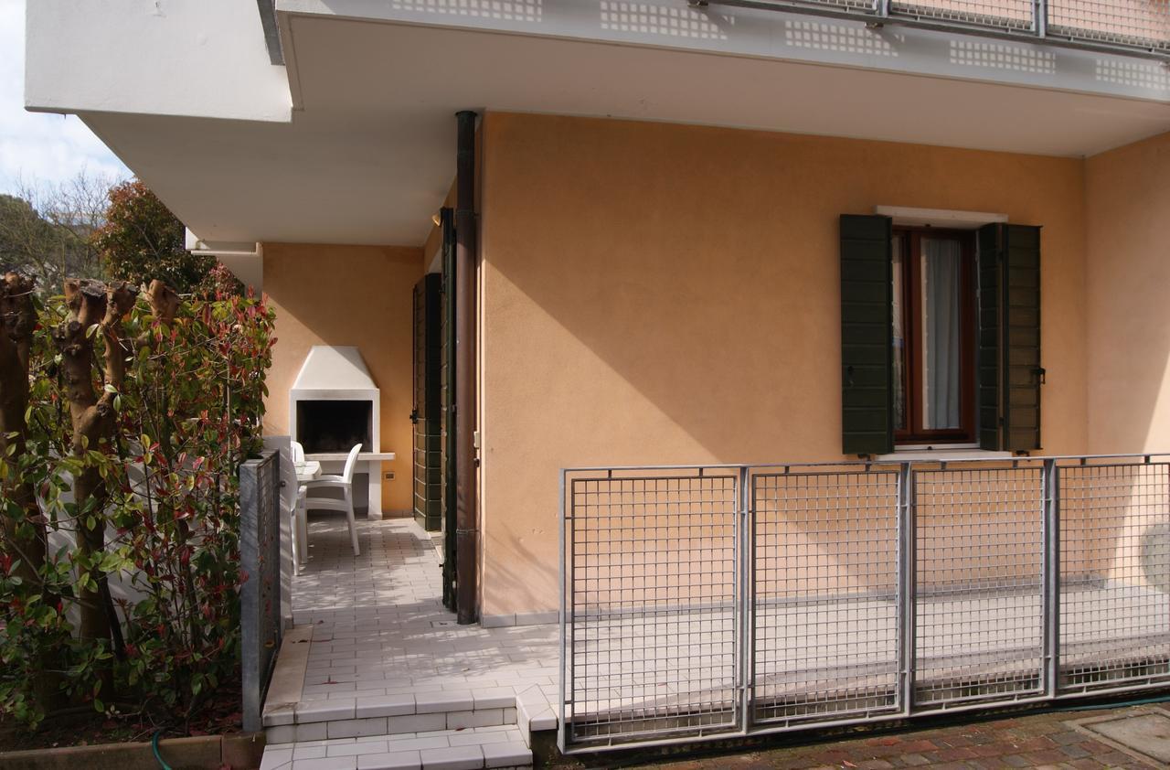 Appartamenti Villa Paola-Pochi Passi Dal Mare-Zona Piazza Aurora-לידו די ג'סולו מראה חיצוני תמונה
